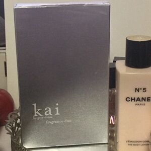 Kai by Gaye Straza For Her Fo The Senses Gift set box